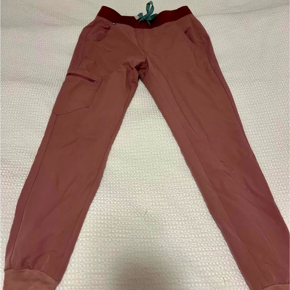 Figs mauve joggers, size xs.